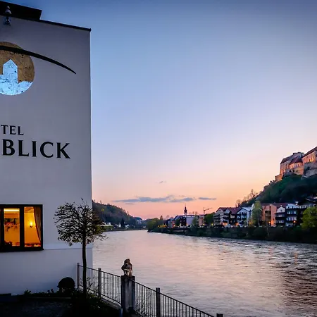 Burgblick, Bei Hotel